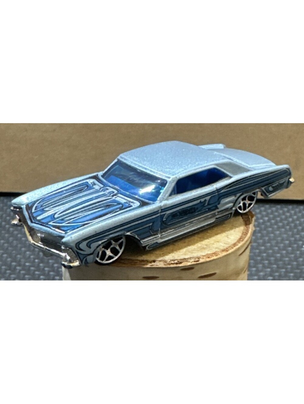 Hot Wheels 2001 Mattel 64 Buick Riviera Blue Metallic Silver Pinstripe Lowrider